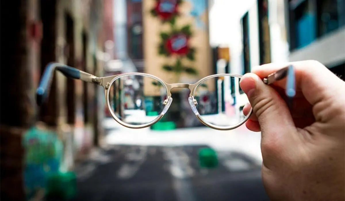 كيفية تحديد شكل أنواع عدسات النظارات الطبية الأنسب ؟