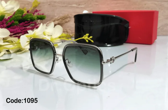 ⁦نظارة شمس حريمي موديل 2026 Salvatore Ferragamo⁩ - الصورة ⁦1⁩